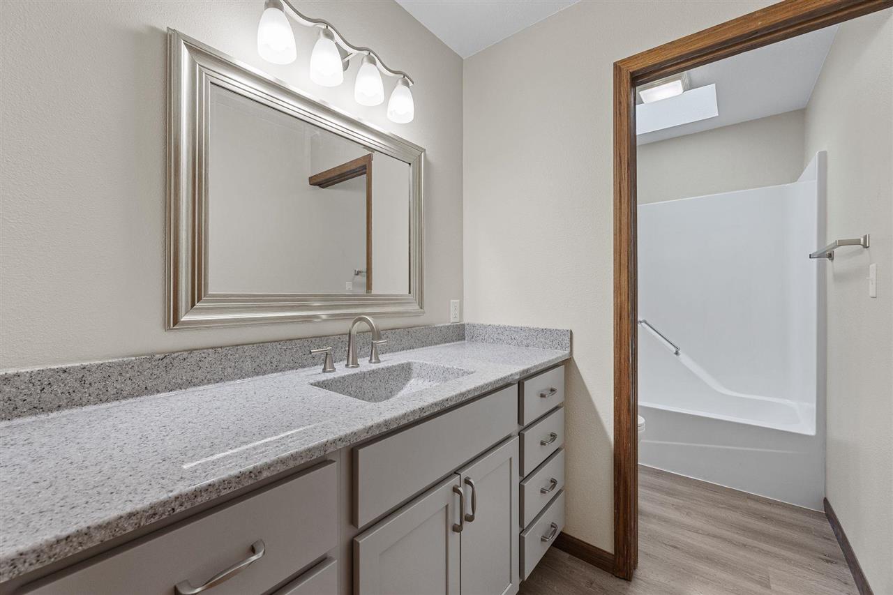 8 Wrexham Drive Iowa City IA 52246