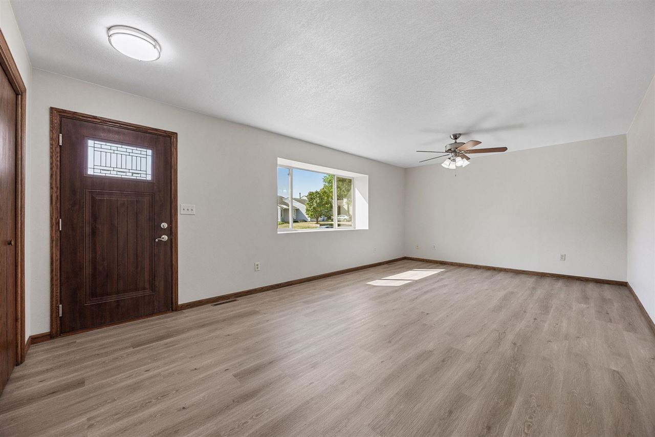 8 Wrexham Drive Iowa City IA 52246