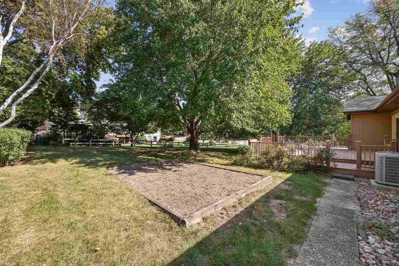 8 Wrexham Drive Iowa City IA 52246