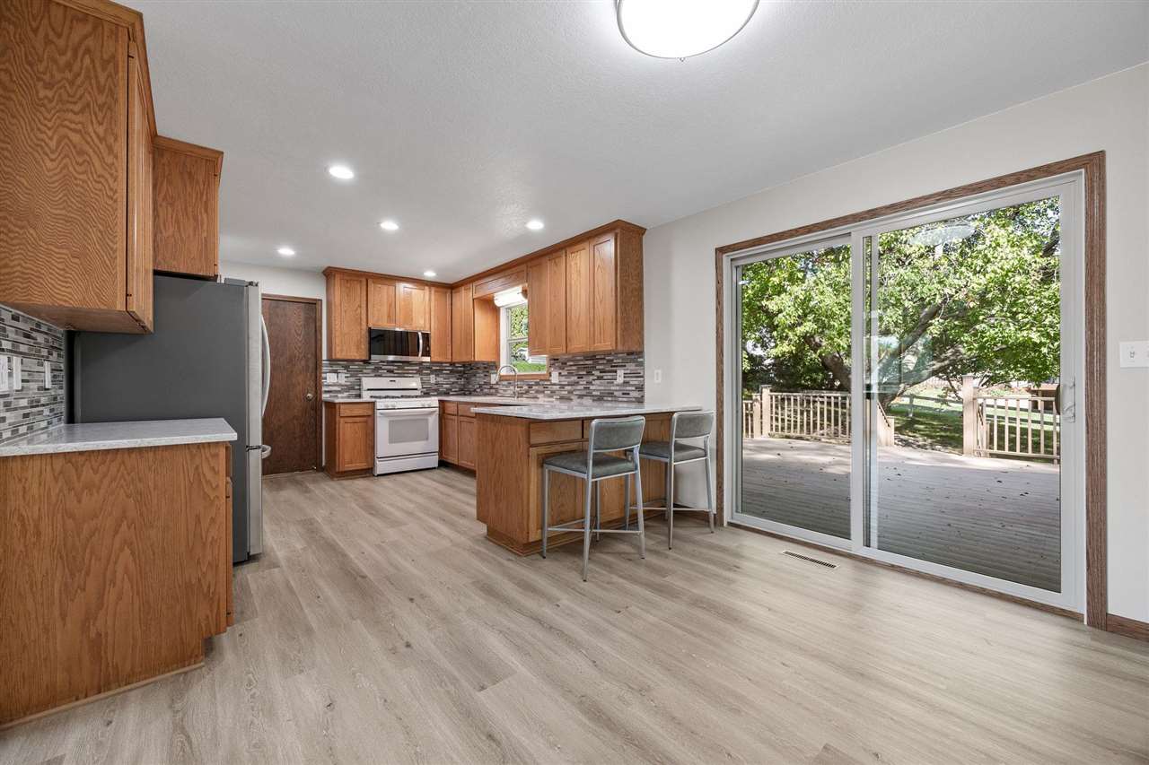 8 Wrexham Drive Iowa City IA 52246