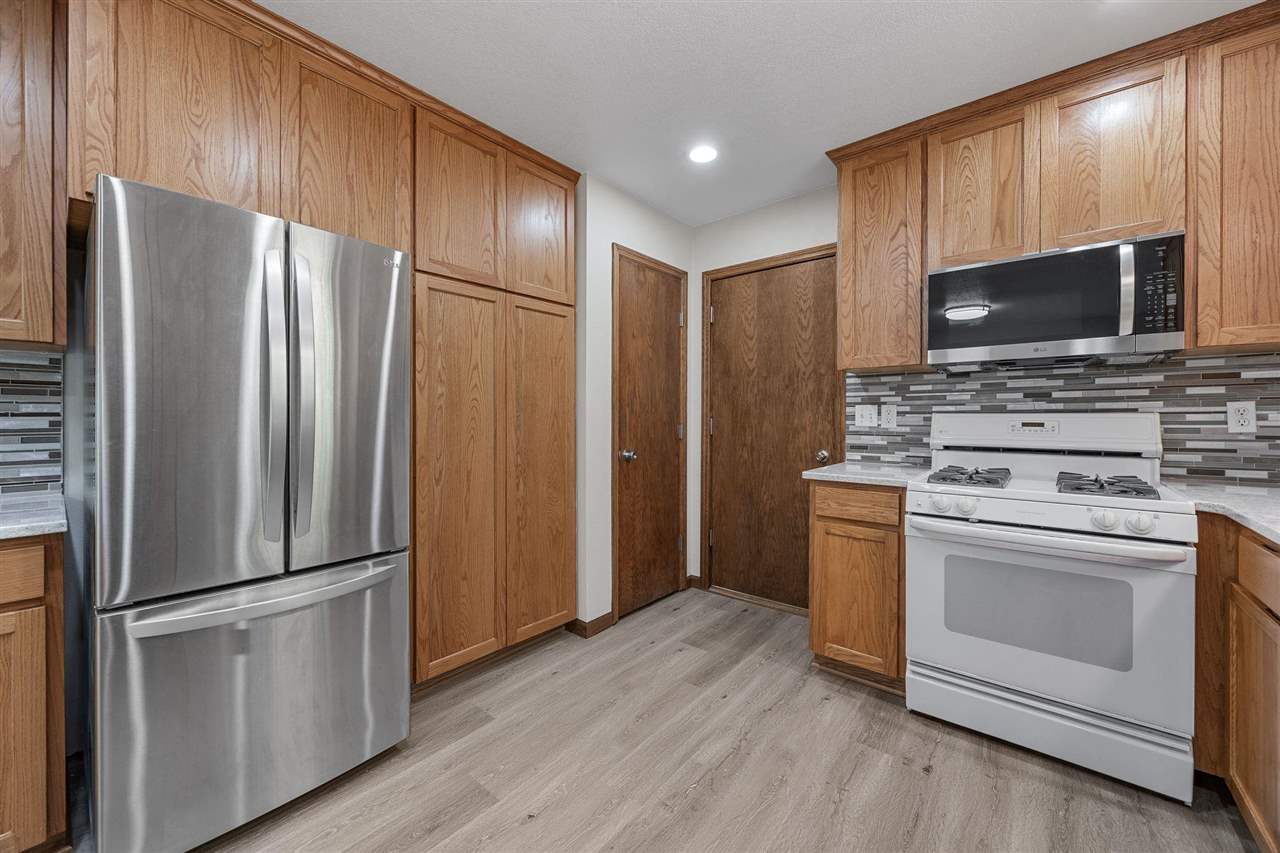 8 Wrexham Drive Iowa City IA 52246