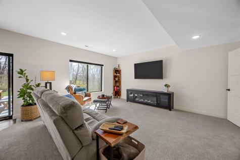 1118 Tamarack Trail Iowa City IA 52245
