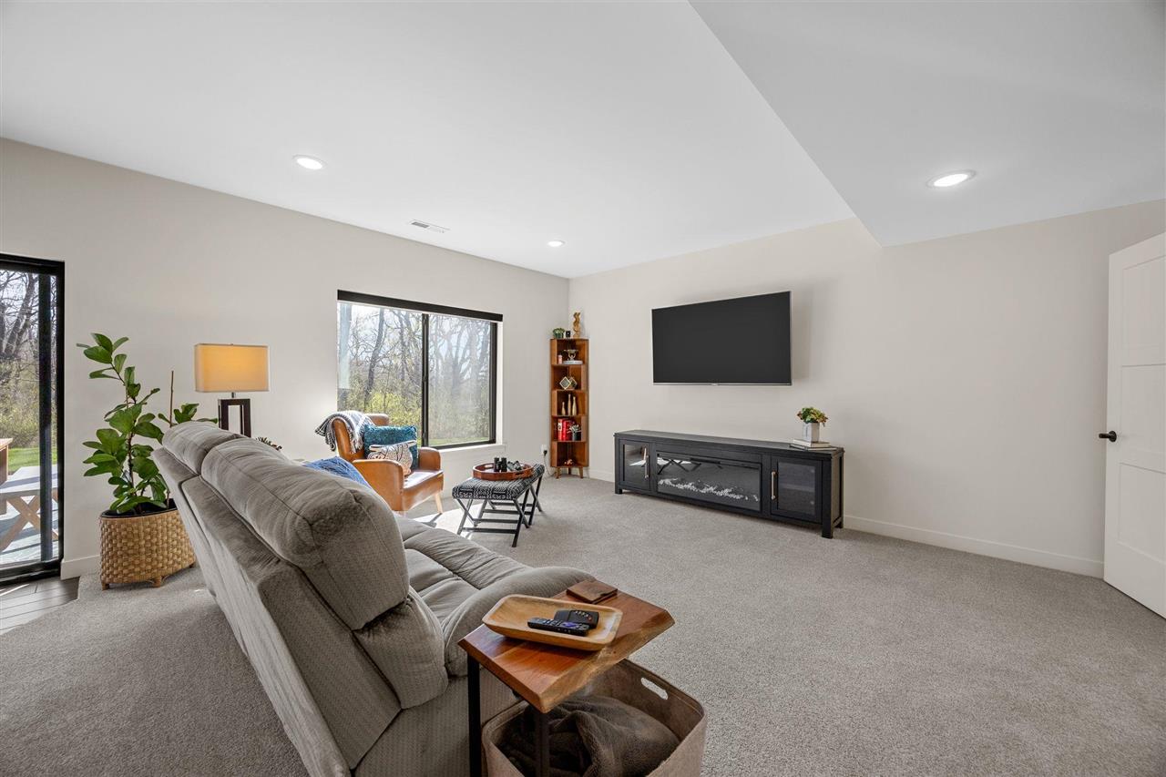 1118 Tamarack Trail Iowa City IA 52245