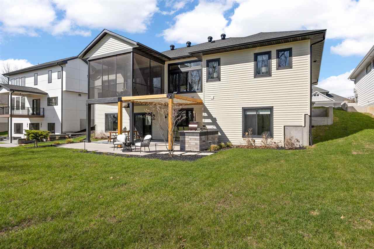 1118 Tamarack Trail Iowa City IA 52245