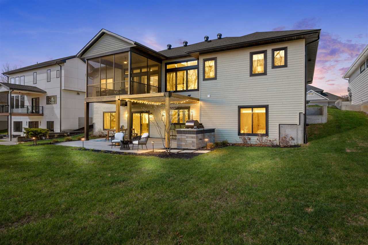 1118 Tamarack Trail Iowa City IA 52245