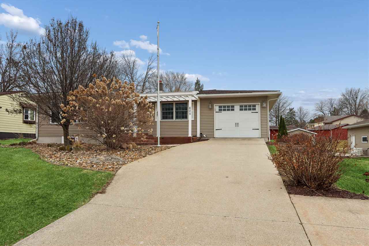 405 6th Street Victor IA 52347