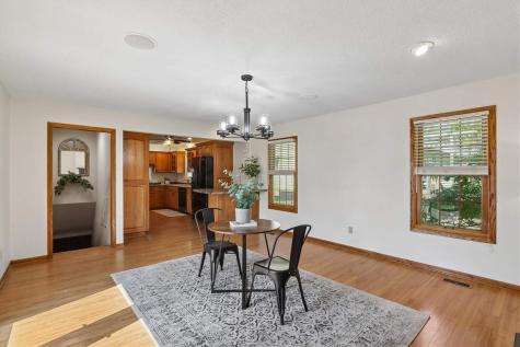 405 6th Street Victor IA 52347