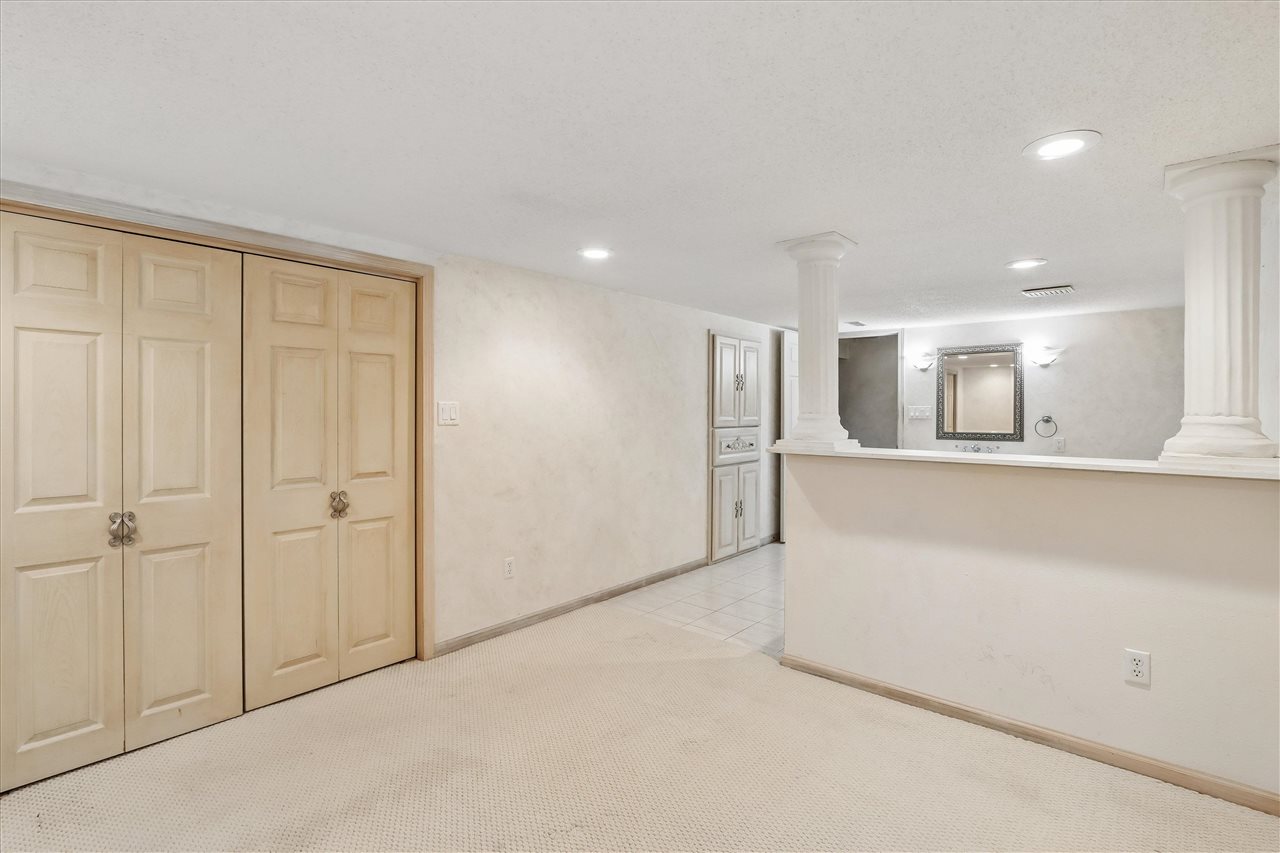 405 6th Street Victor IA 52347