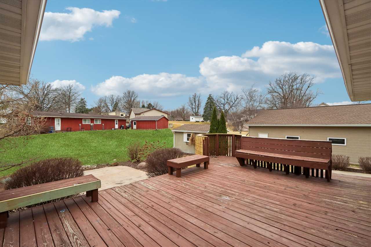 405 6th Street Victor IA 52347