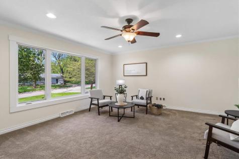 405 6th Street Victor IA 52347