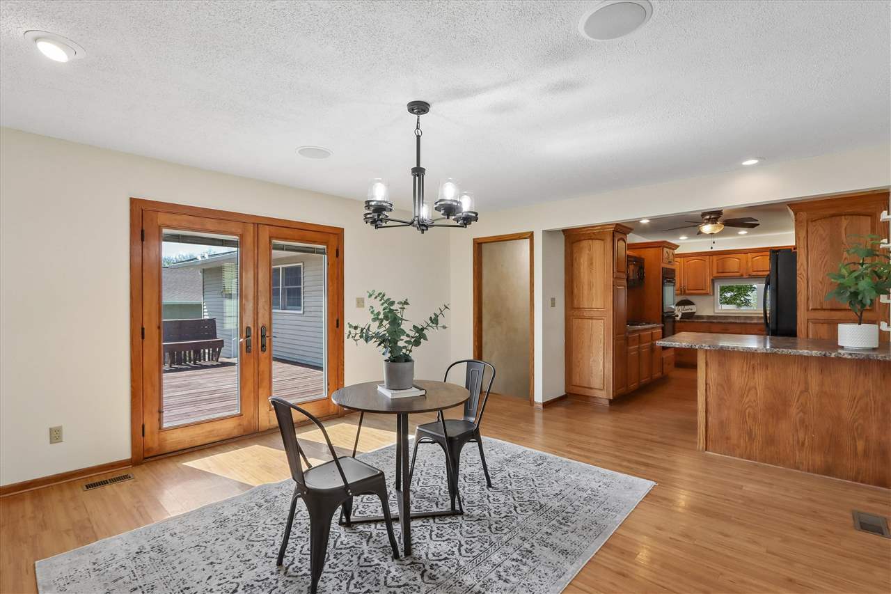 405 6th Street Victor IA 52347