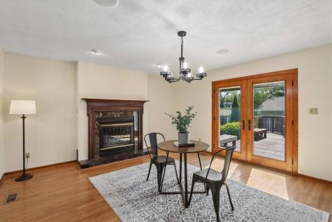 405 6th Street Victor IA 52347
