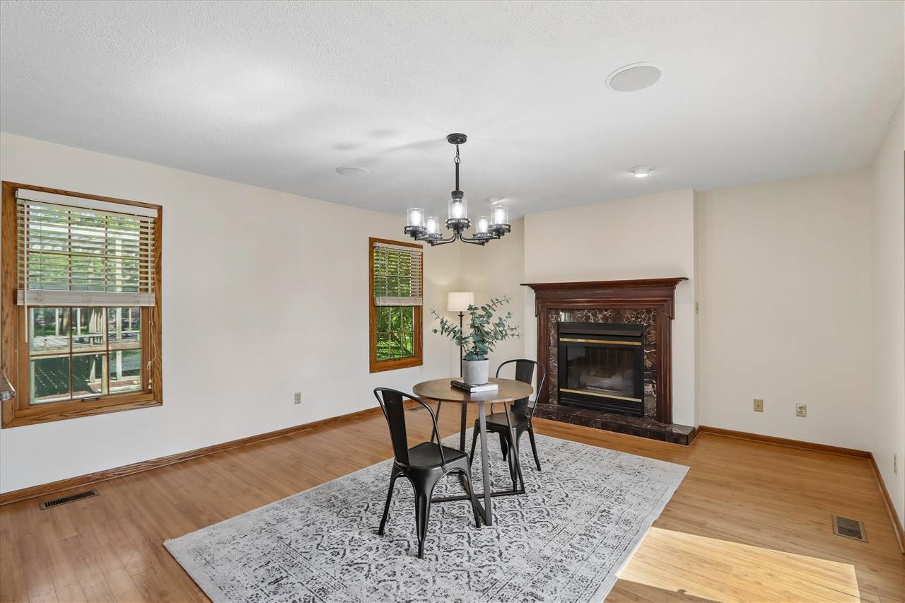 405 6th Street Victor IA 52347