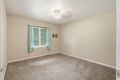 913 Maggard Street Iowa City IA 52240