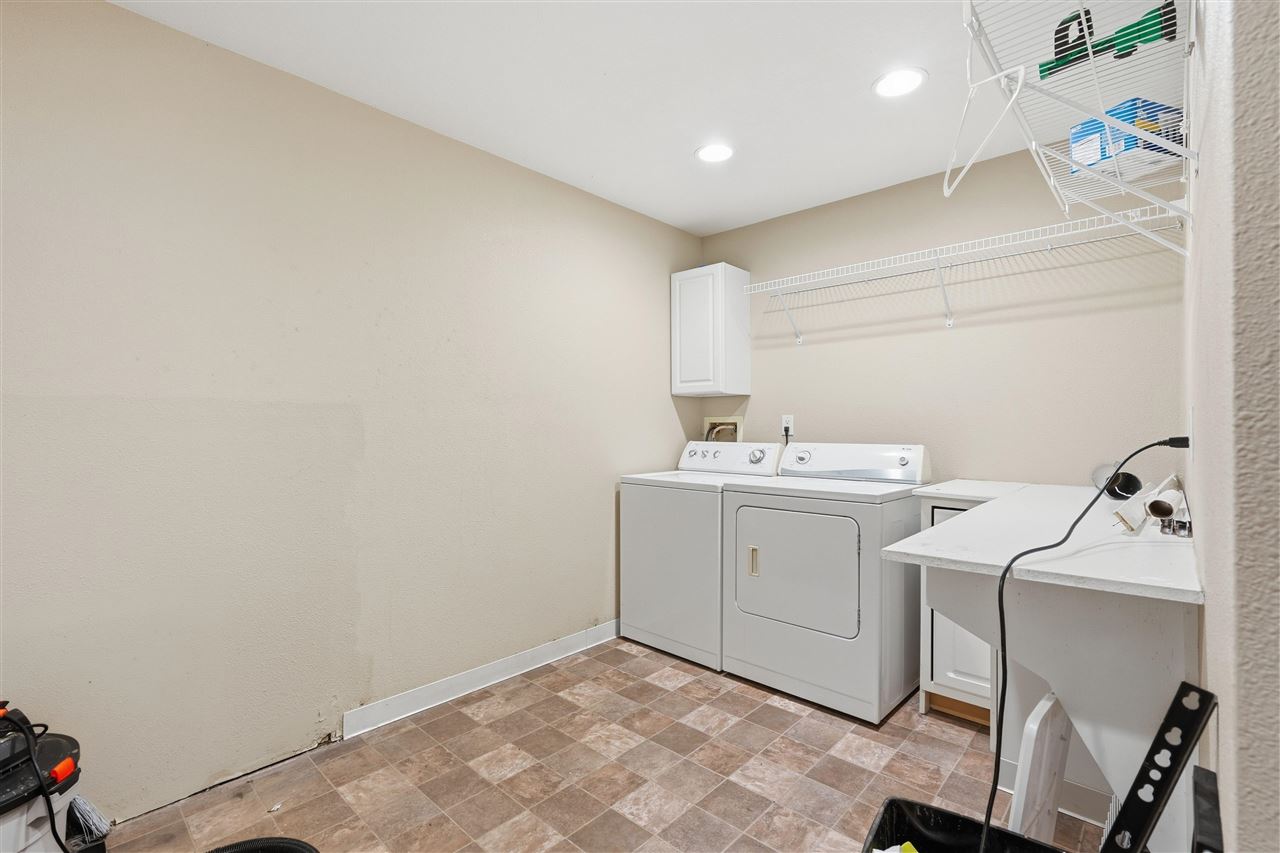 913 Maggard Street Iowa City IA 52240
