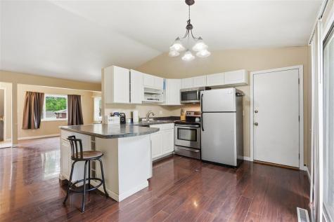 913 Maggard Street Iowa City IA 52240