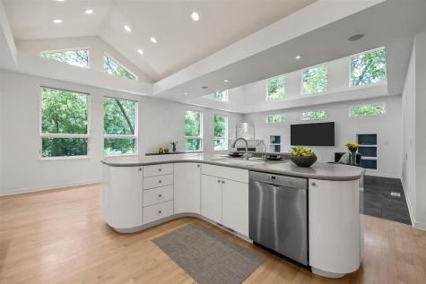 680 Highland Park Avenue Coralville IA 52241