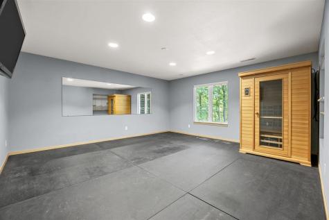 680 Highland Park Avenue Coralville IA 52241