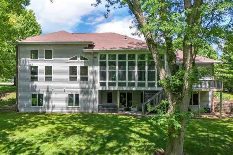 680 Highland Park Avenue Coralville IA 52241
