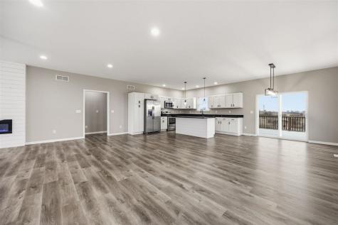 428 Galileo Drive Riverside IA 52327