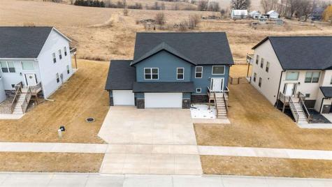 428 Galileo Drive Riverside IA 52327