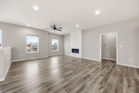 428 Galileo Drive Riverside IA 52327