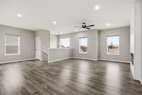 428 Galileo Drive Riverside IA 52327