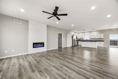 428 Galileo Drive Riverside IA 52327