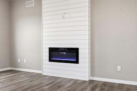 428 Galileo Drive Riverside IA 52327