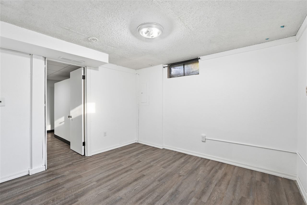 654 S Lucas Street Iowa City IA 52240