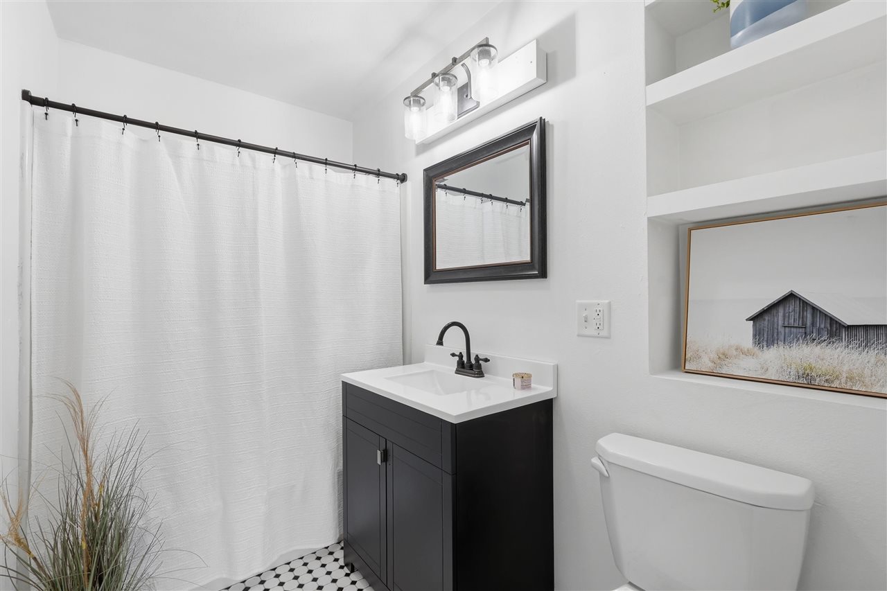 654 S Lucas Street Iowa City IA 52240