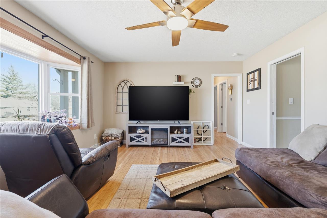 512 3rd Avenue SW Mt Vernon IA 52314