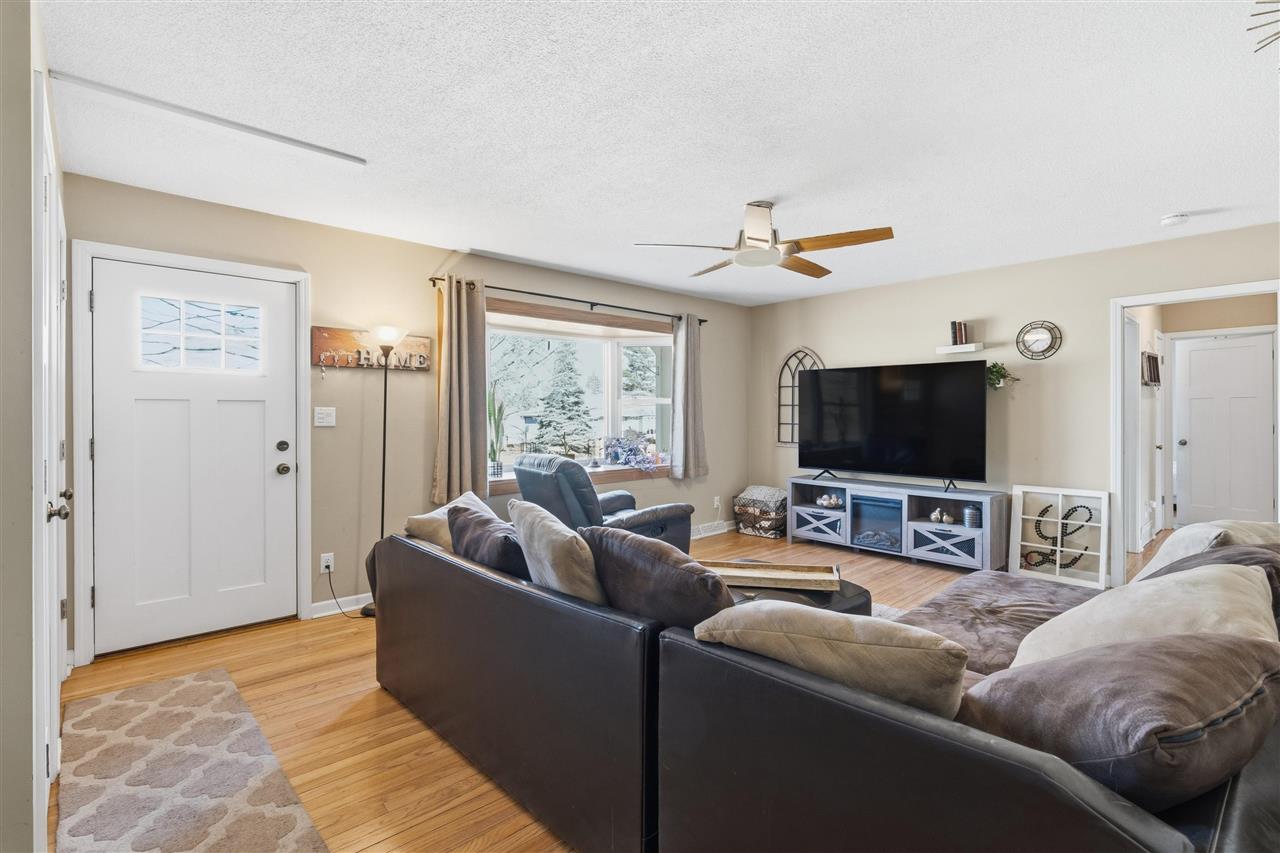 512 3rd Avenue SW Mt Vernon IA 52314