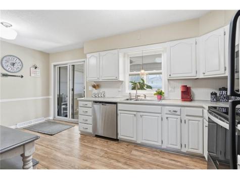 512 3rd Avenue SW Mt Vernon IA 52314