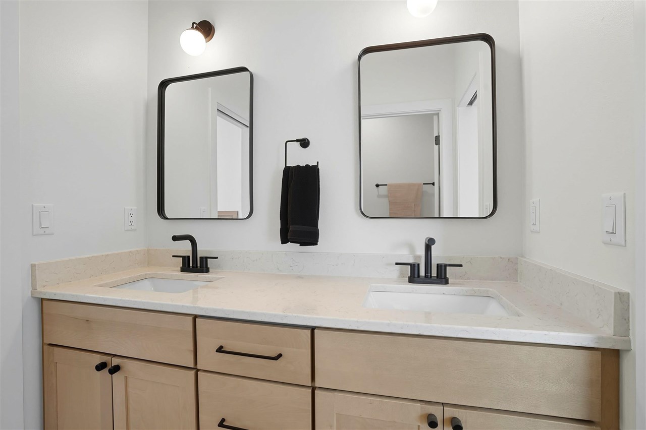 4218 Pleasant Valley Drive SE Iowa City IA 52240