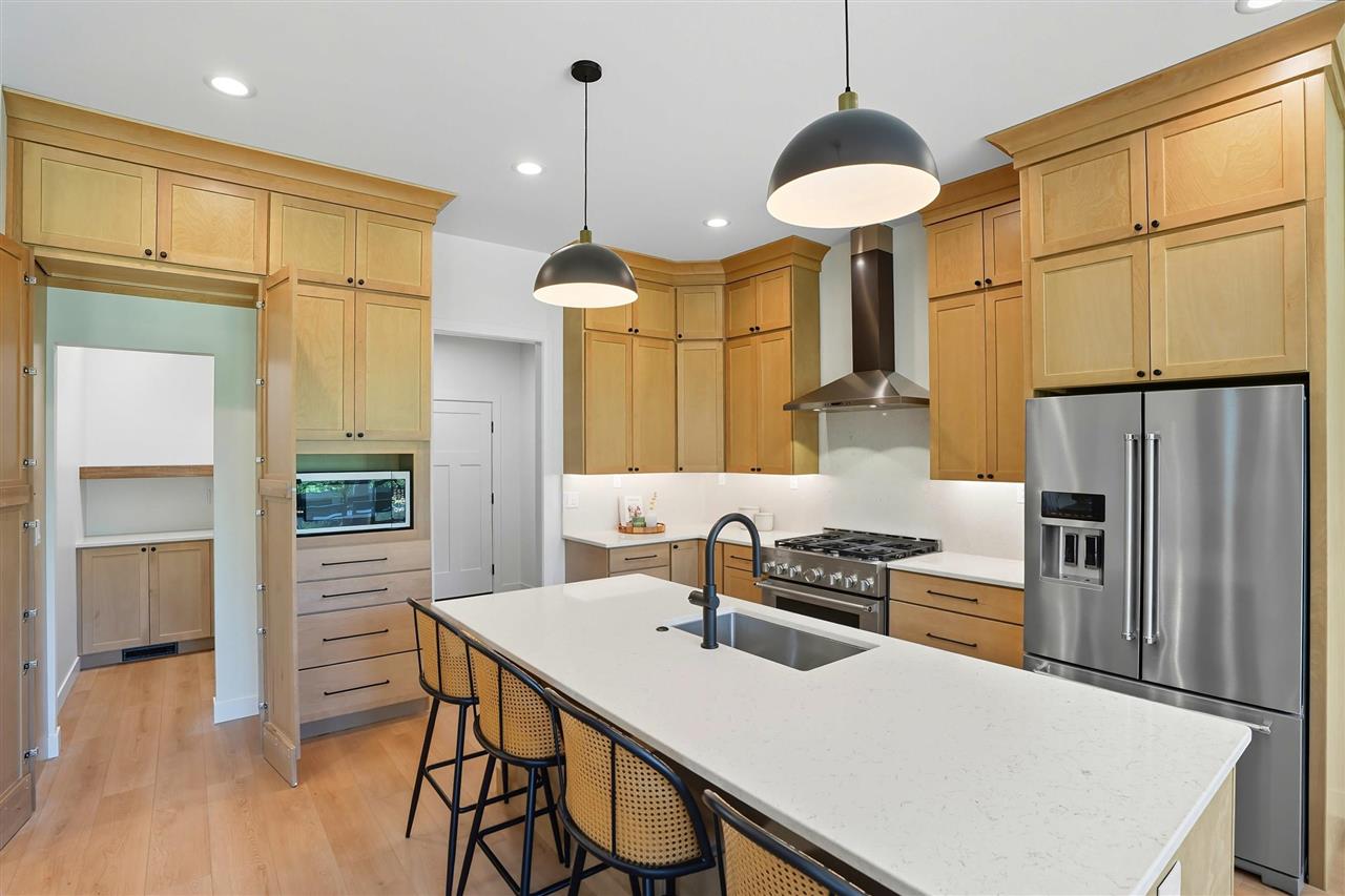 4218 Pleasant Valley Drive SE Iowa City IA 52240