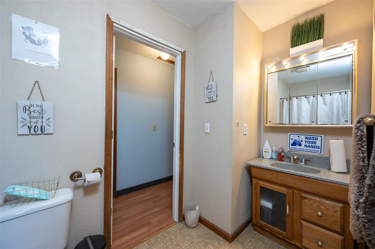 1045 Vine Avenue Riverside IA 52327