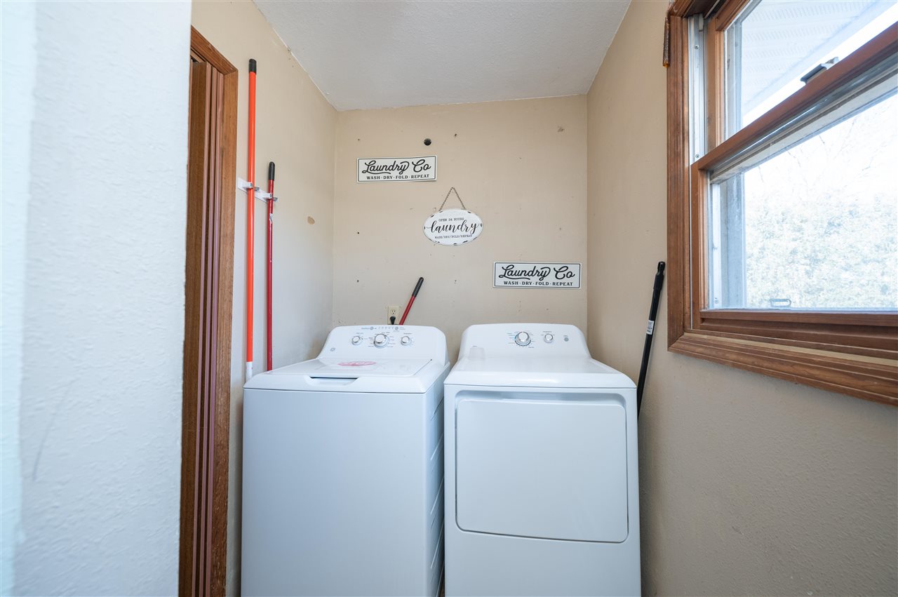 1045 Vine Avenue Riverside IA 52327