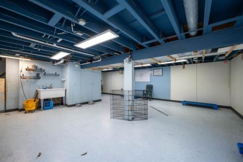 1045 Vine Avenue Riverside IA 52327