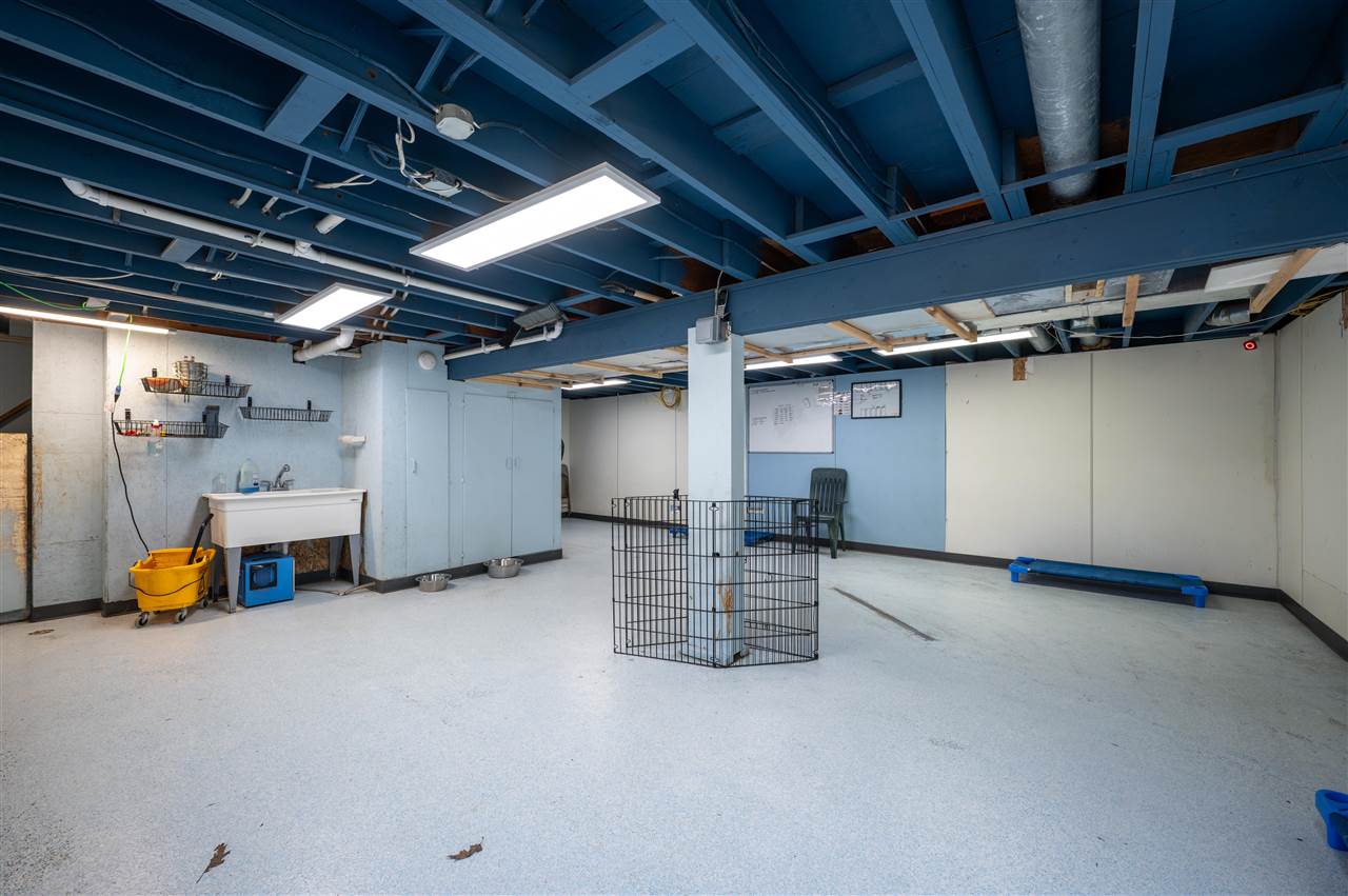 1045 Vine Avenue Riverside IA 52327