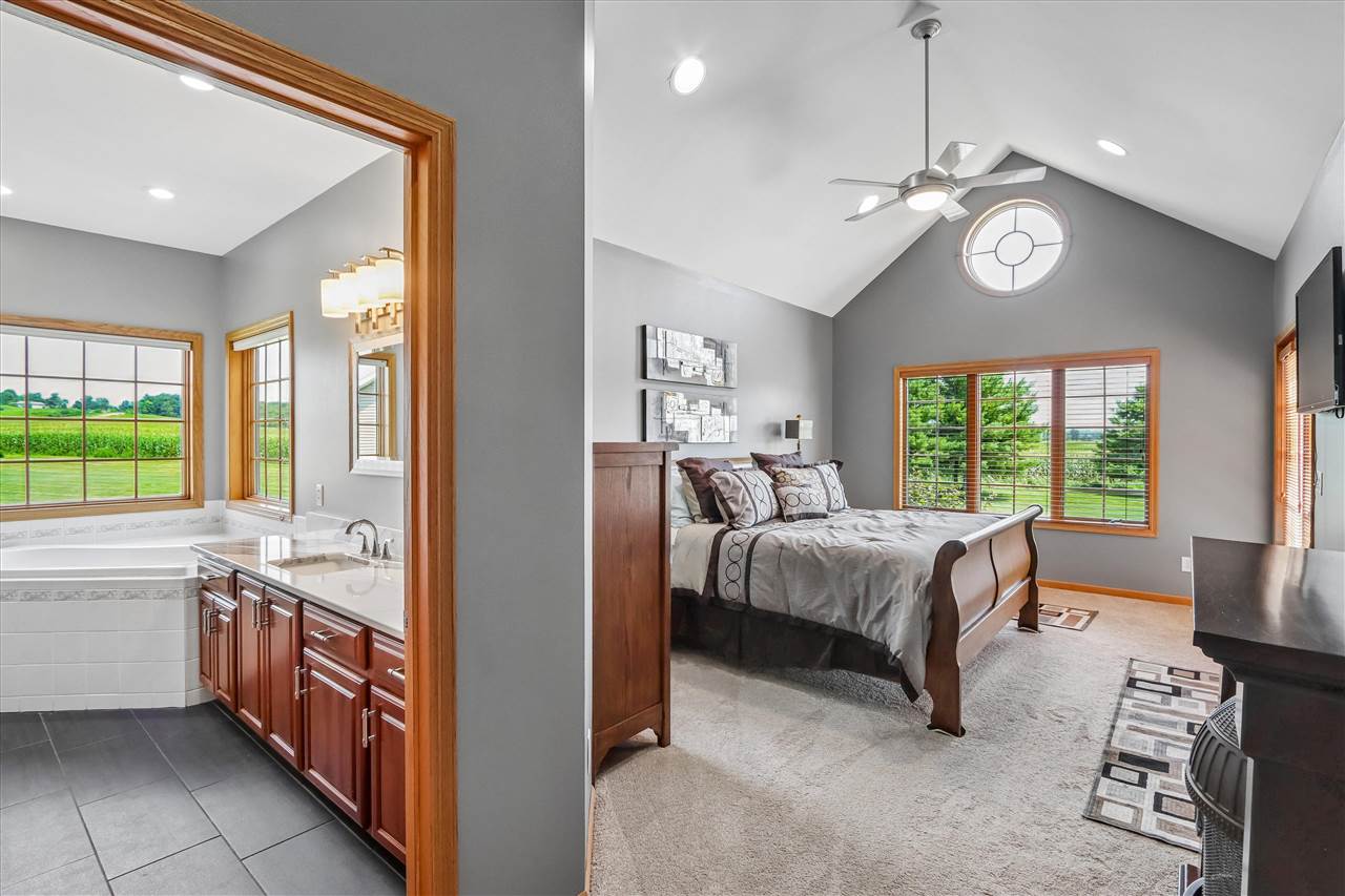 544 28th Lane Middle Amana IA 52203