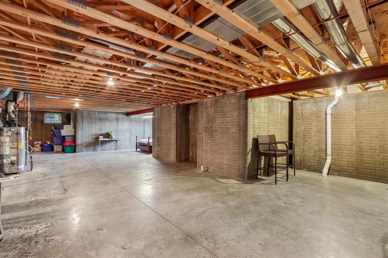 544 28th Lane Middle Amana IA 52203