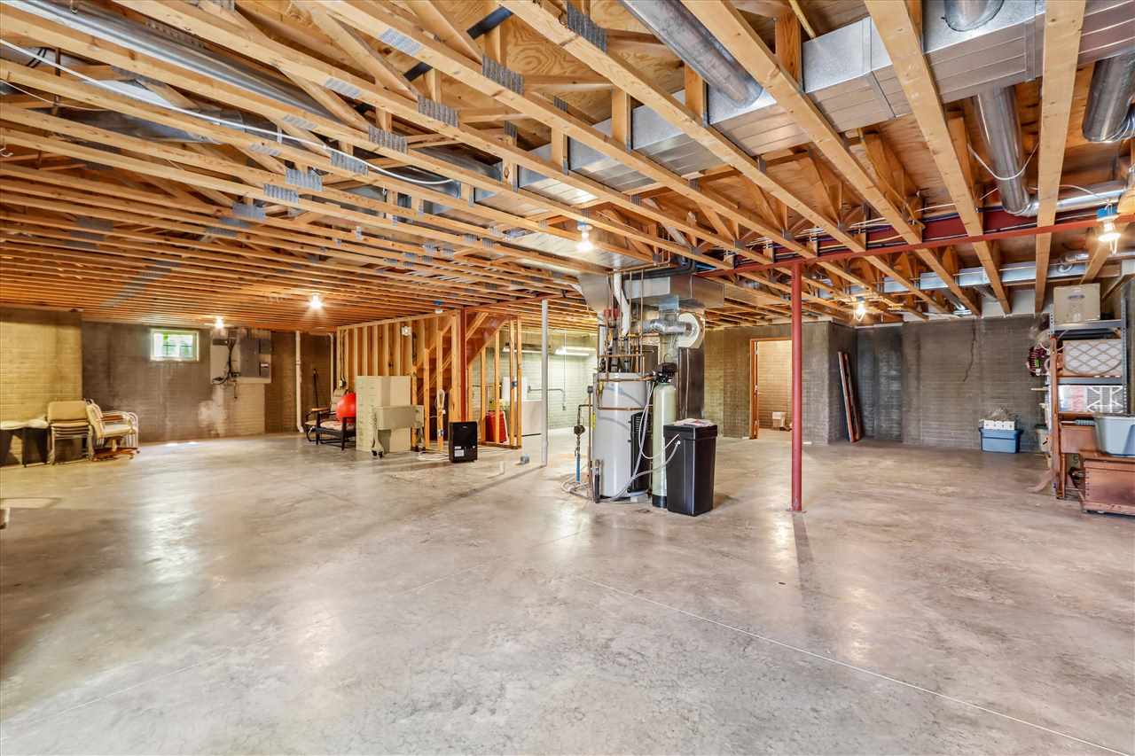 544 28th Lane Middle Amana IA 52203
