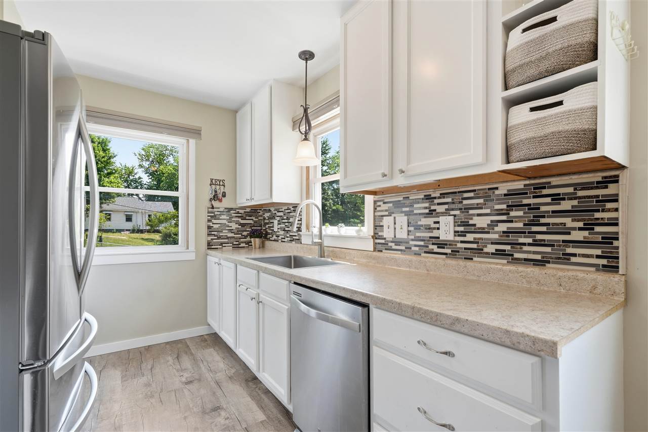 61 29th Avenue SW Cedar Rapids IA 52404