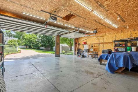 61 29th Avenue SW Cedar Rapids IA 52404