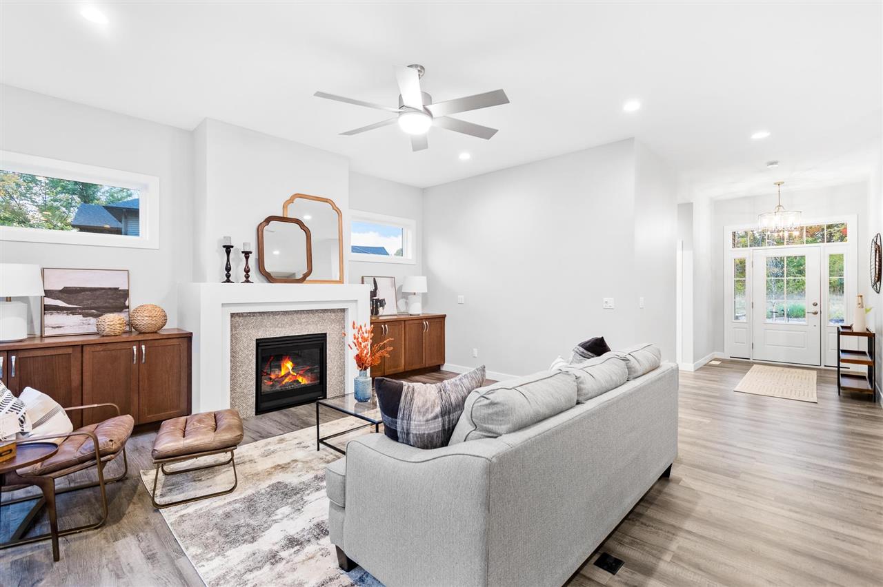 5521 Seminole Valley Trail Cedar Rapids IA 52411