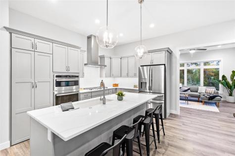 5521 Seminole Valley Trail Cedar Rapids IA 52411
