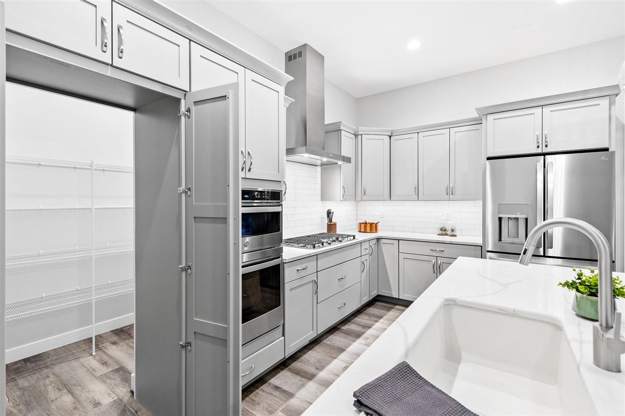 5521 Seminole Valley Trail Cedar Rapids IA 52411