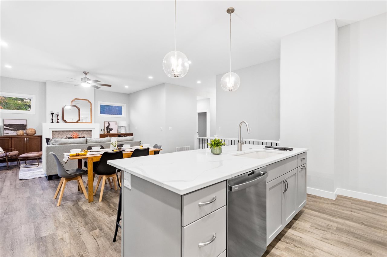 5521 Seminole Valley Trail Cedar Rapids IA 52411
