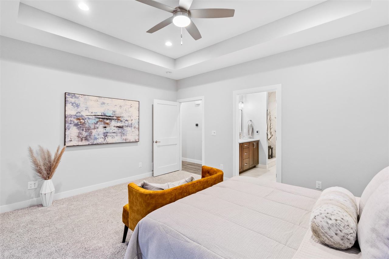 5521 Seminole Valley Trail Cedar Rapids IA 52411